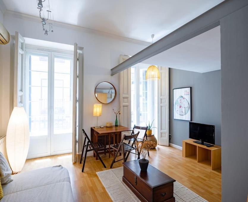 Beautiful Apartment In Malasana For 3 Pax - Ferrer Μαδρίτη Εξωτερικό φωτογραφία